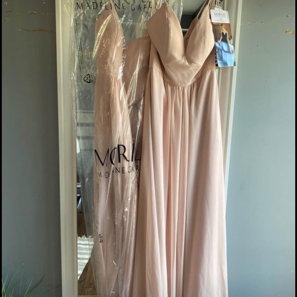 Morilee bridesmaid dress colour blush size 8. I have 3 of them never worn - Picture 3 of 5